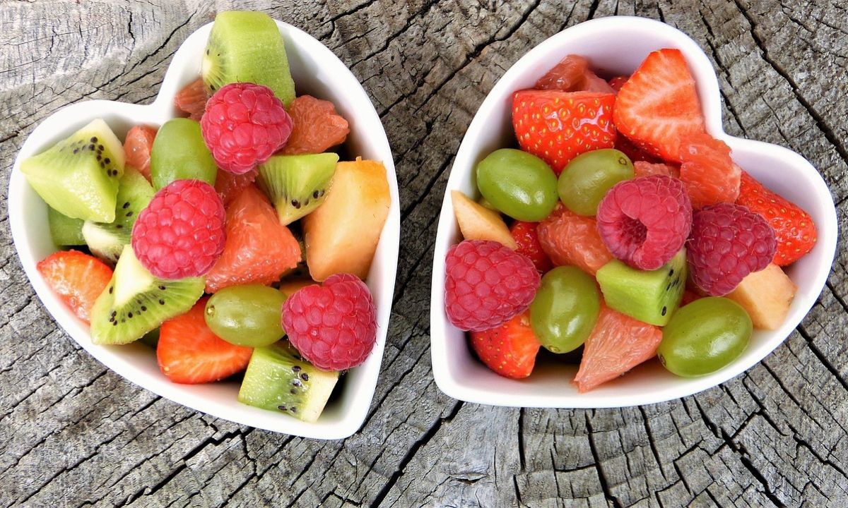 An image of fresh fruits bowl fruit that is used for fruit riddles